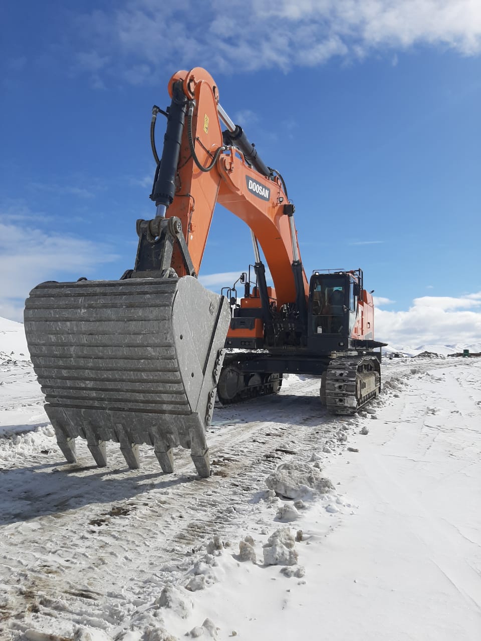 Экскаватор DOOSAN DX800LC-5B